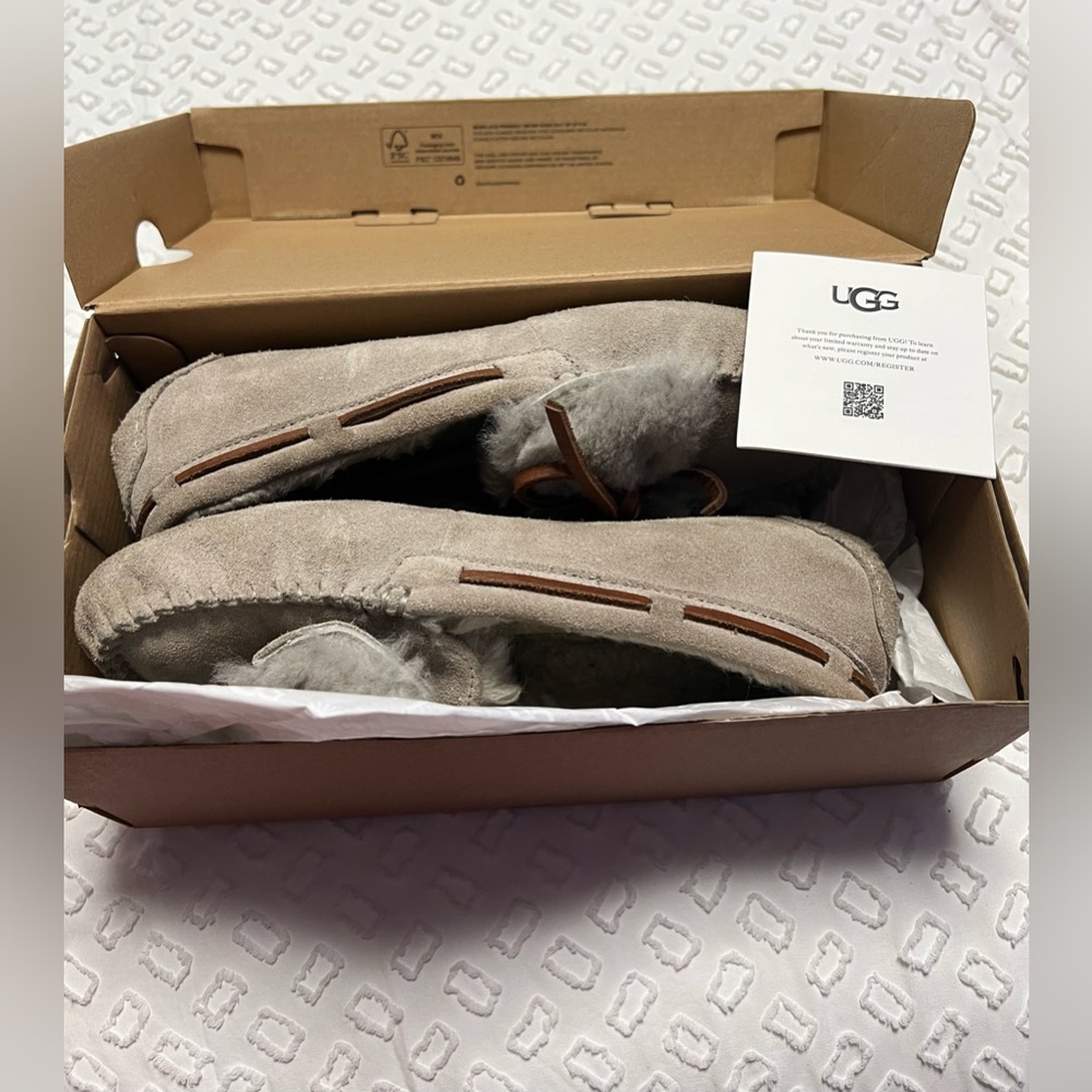 W Dakota Double Bow UGG Slippers